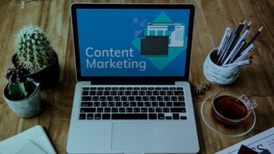 استراتيجية التسويق بالمحتوى المتكاملة: دليلك لتصدر نتائج البحث وبناء سلطة العلامة